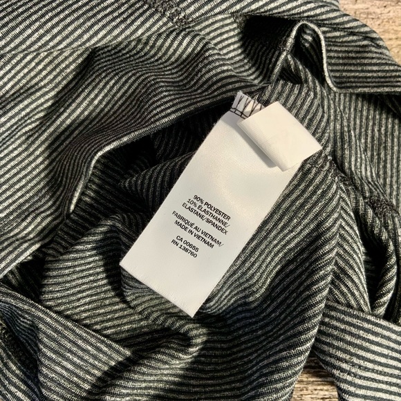 HYBA Athletic Work Out Top Brand New Black Grey Stripe Size 2 X - Picture 5 of 5